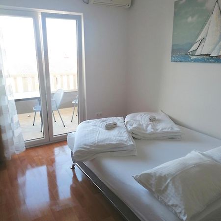 Apartments Dinko Duće Eksteriør bilde