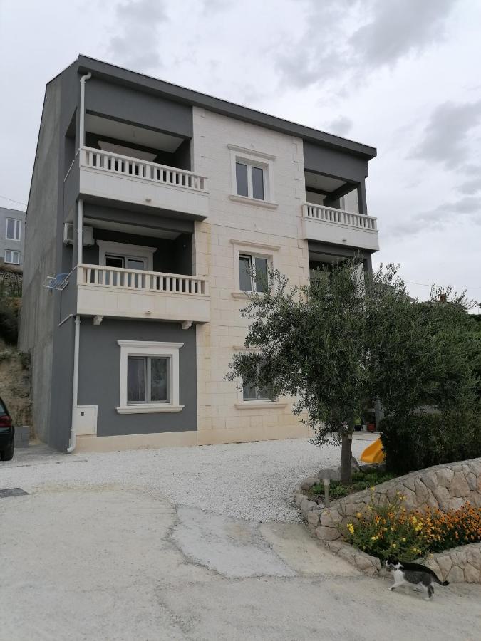 Apartments Dinko Duće Eksteriør bilde