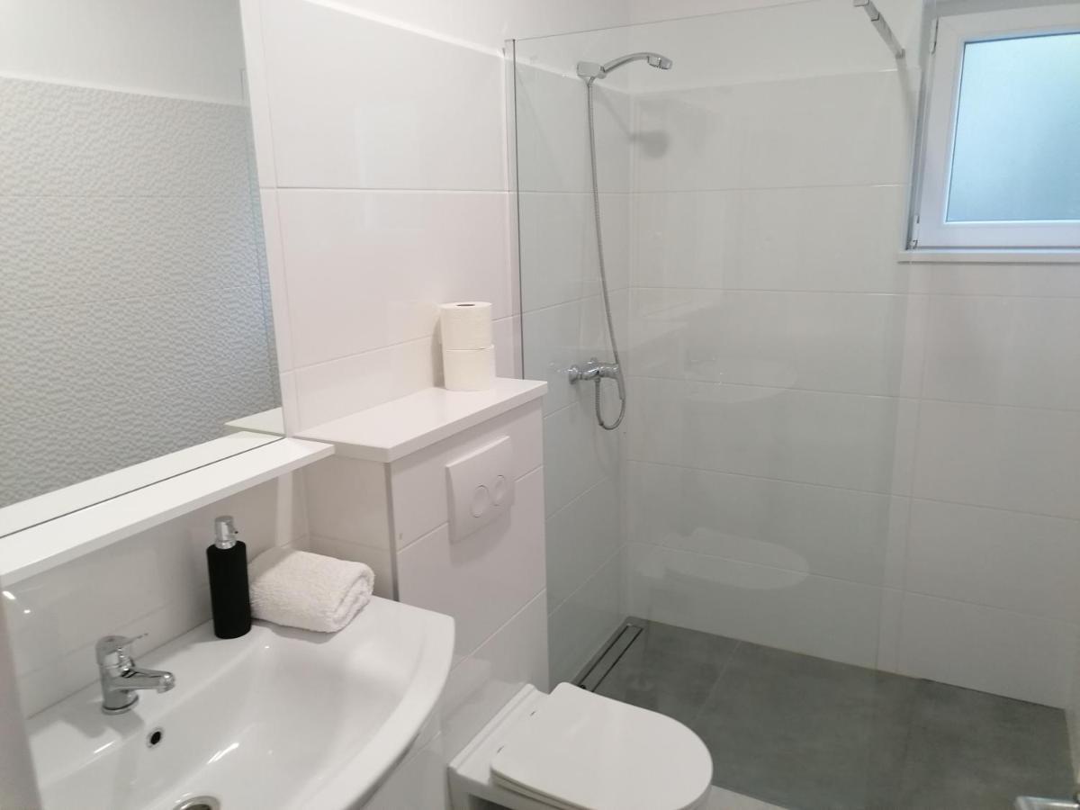 Apartments Dinko Duće Eksteriør bilde