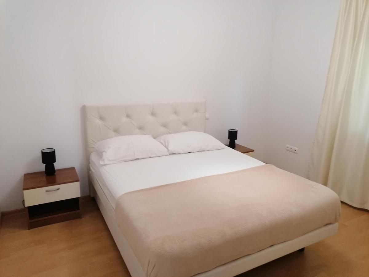 Apartments Dinko Duće Eksteriør bilde
