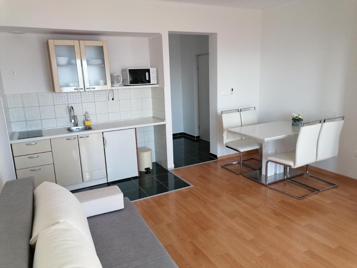 Apartments Dinko Duće Eksteriør bilde