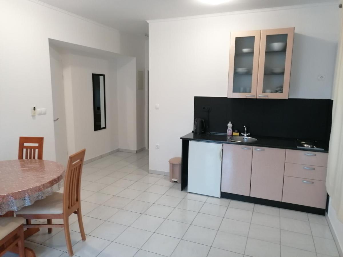 Apartments Dinko Duće Eksteriør bilde