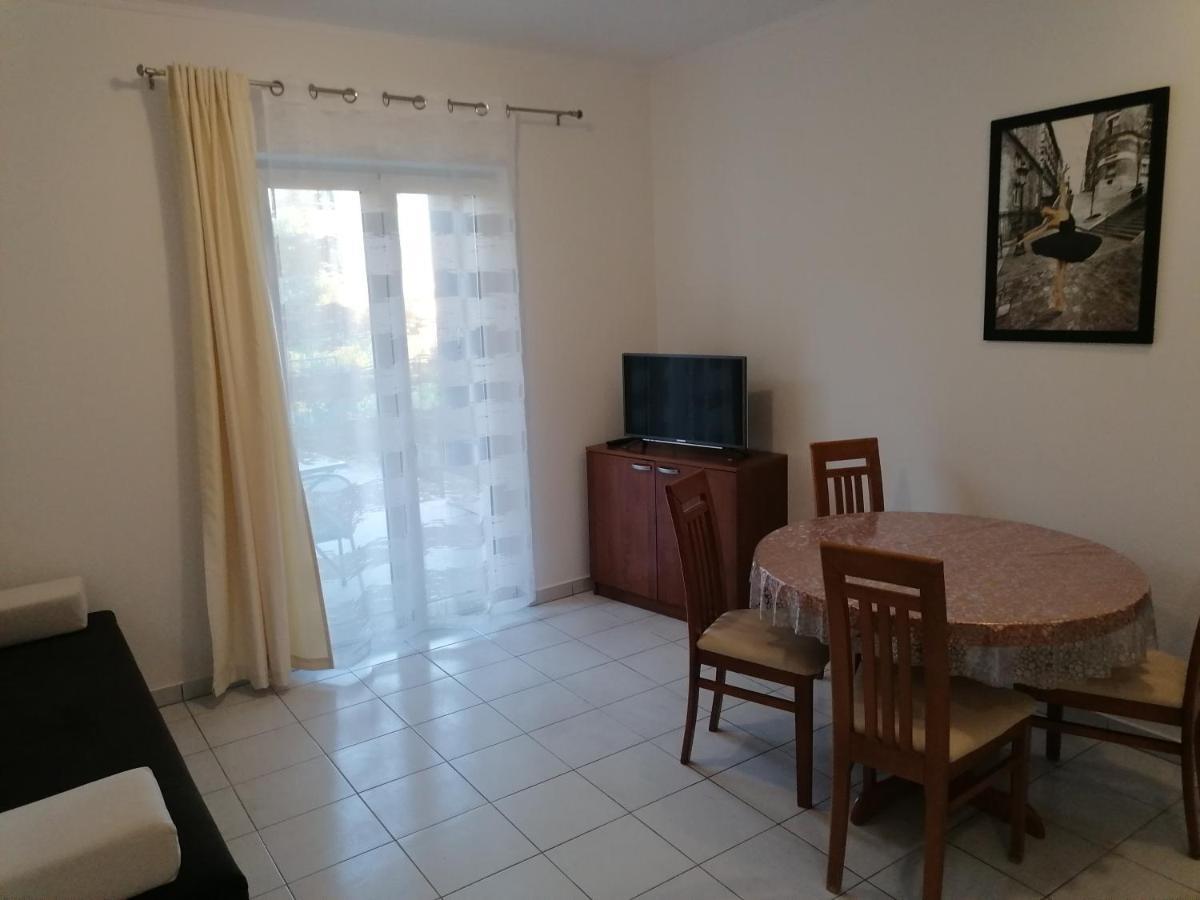 Apartments Dinko Duće Eksteriør bilde