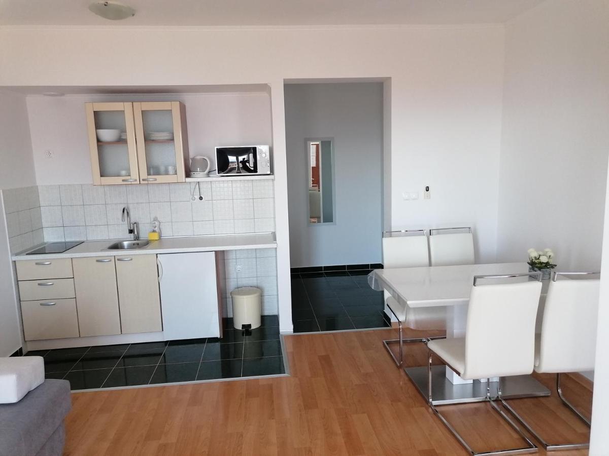 Apartments Dinko Duće Eksteriør bilde