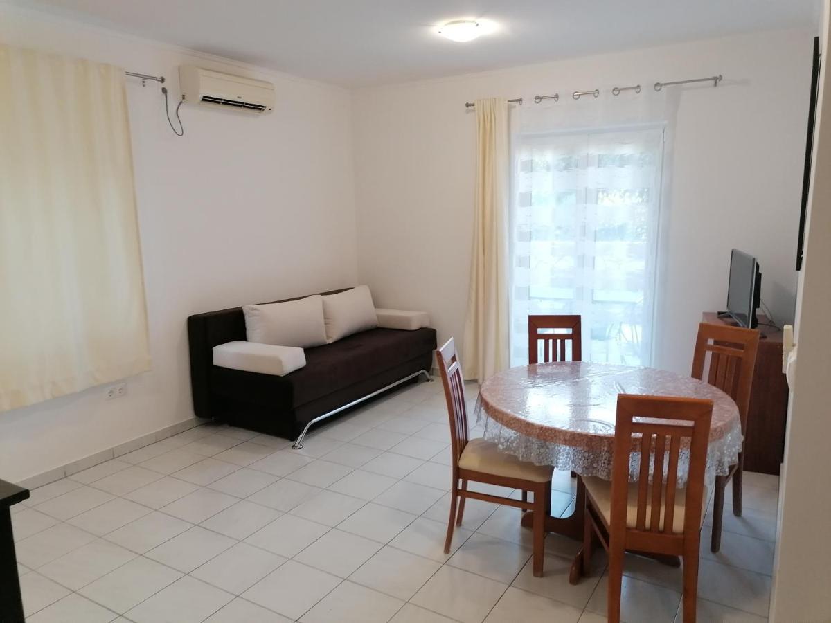 Apartments Dinko Duće Eksteriør bilde