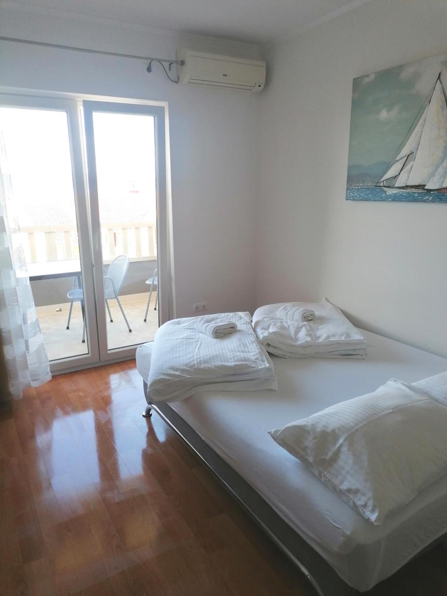 Apartments Dinko Duće Eksteriør bilde
